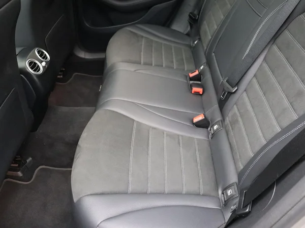 Mercedes-Benz GLC (2021) — foto 9 van 26