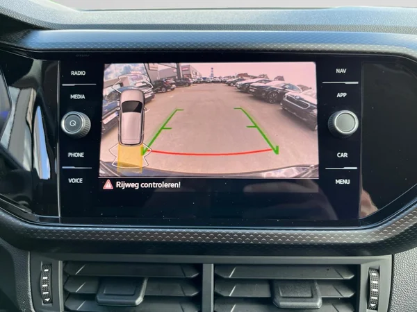 VOLKSWAGEN T-Cross (2024) — foto 6 van 21