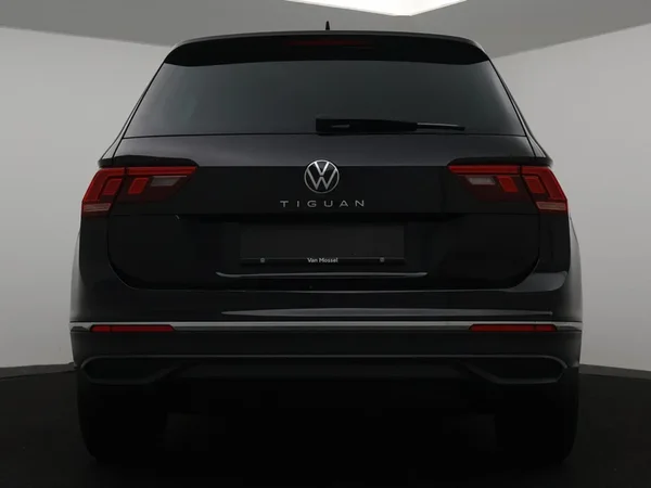 Volkswagen Tiguan (2021) — foto 27 van 27