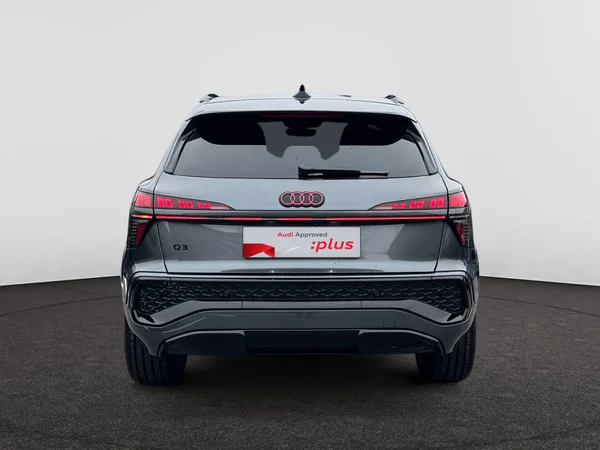 AUDI Q3 SUV (2025) — foto 3 van 24