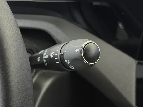 PEUGEOT 308 (2024) — foto 17 van 28