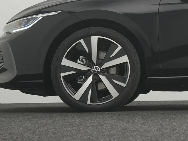 VOLKSWAGEN Golf VIII (2026) — foto 8 van 10