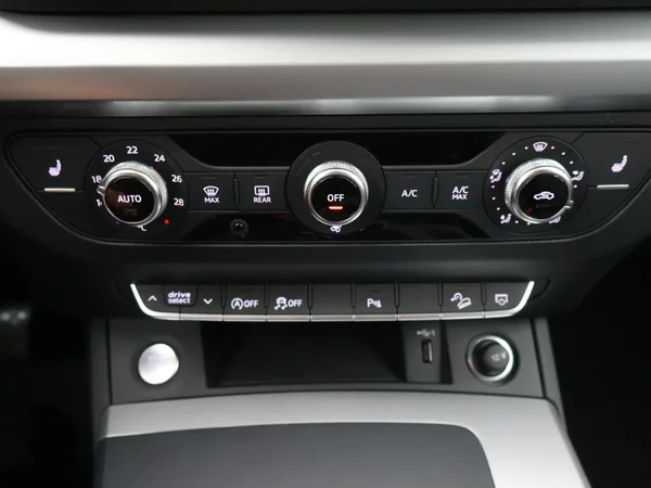 Audi Q5 (2022) — foto 15 van 27