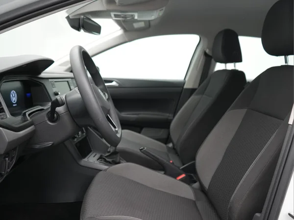 VOLKSWAGEN Polo (2022) — foto 26 van 27