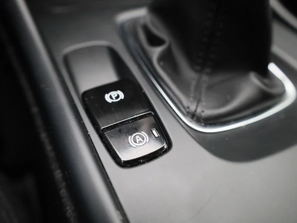 Volvo XC40 (2021) — foto 18 van 41