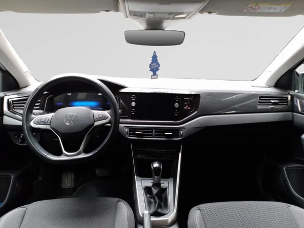 VOLKSWAGEN Polo (2024) — foto 3 van 22