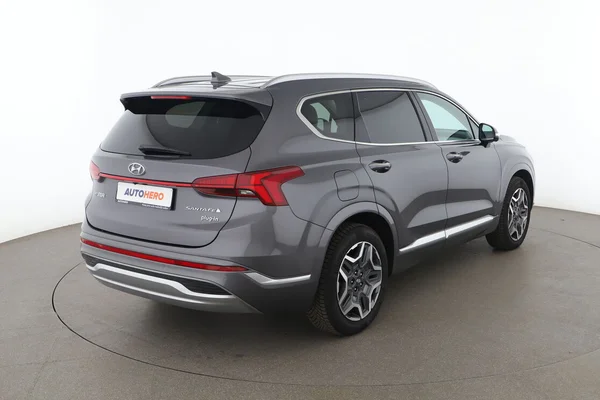 Hyundai Santa Fe (2024) — foto 12 van 16