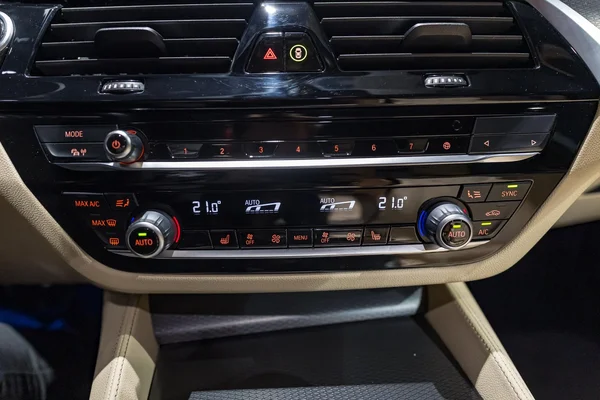 BMW 5 Reeks (2022) — foto 39 van 51
