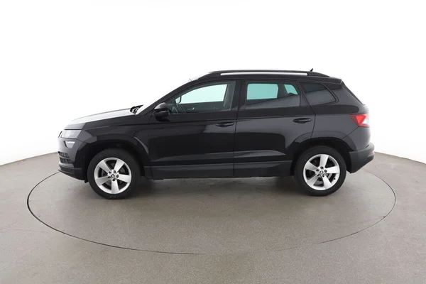 Skoda Karoq (2021) — foto 9 van 16