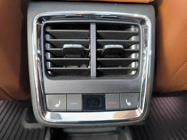 SKODA Enyaq Coupé (2025) — foto 24 van 37