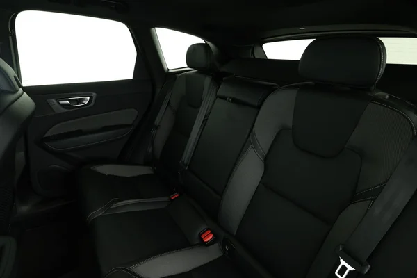 Volvo XC60 (2022) — foto 5 van 16