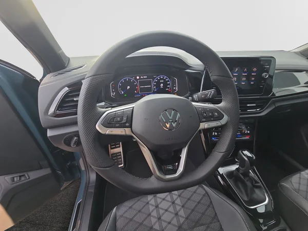 VOLKSWAGEN T-Roc (2025) — foto 14 van 24