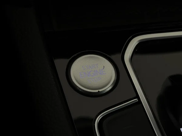 VOLKSWAGEN Passat Variant (2022) — foto 15 van 32
