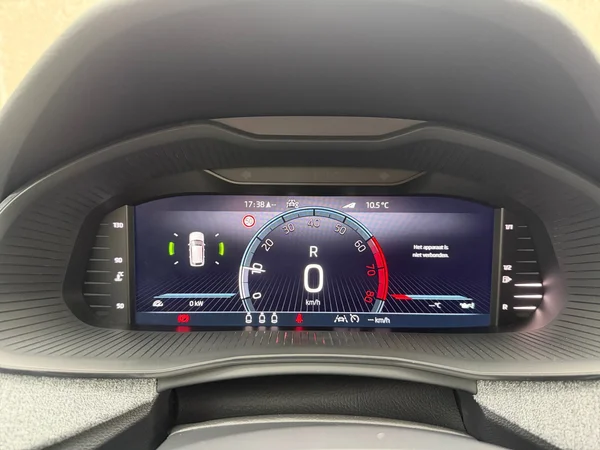 SKODA Kamiq (2024) — foto 7 van 21