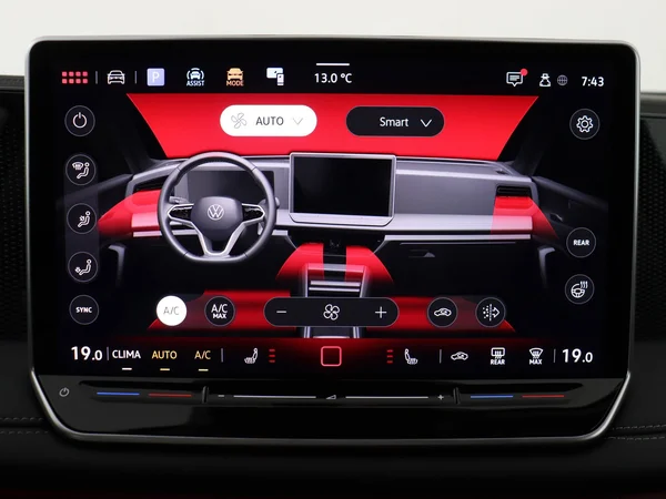 VOLKSWAGEN Tiguan (2025) — foto 10 van 18