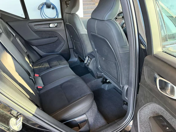 Volvo XC40 (2025) — foto 16 van 18