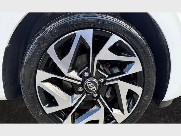 Hyundai I10 (2022) — foto 14 van 29
