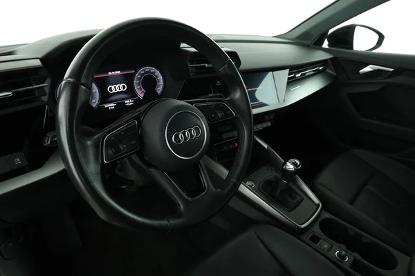 Audi A3 (2021) — foto 2 van 16