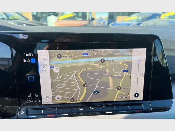 Volkswagen Golf VIII (2021) — foto 13 van 25