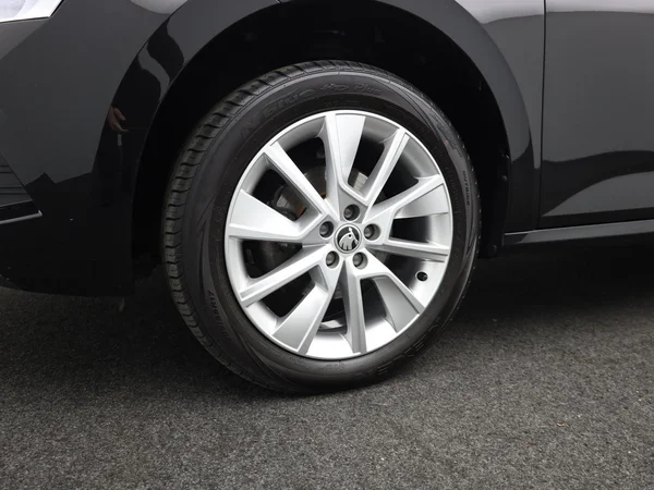 SKODA Kamiq Dsl (2020) — foto 4 van 20