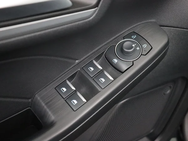 FORD Kuga (2024) — foto 20 van 28