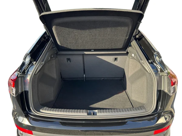 AUDI Q4 Sportback e-tron (2025) — foto 14 van 24