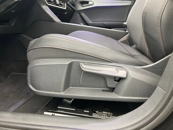 CUPRA Formentor (2023) — foto 26 van 34