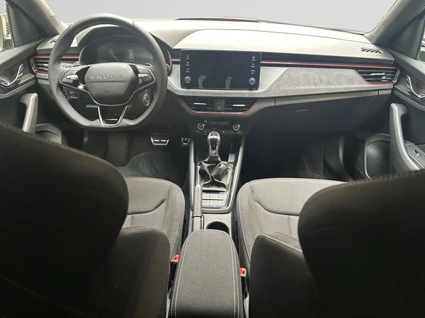 SKODA Kamiq (2026) — foto 9 van 15