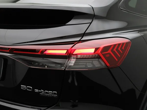 Audi Q4 Sportback e-tron (2023) — foto 40 van 52
