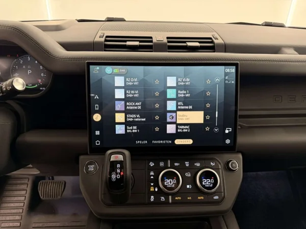 Land Rover Defender — foto 9 van 22