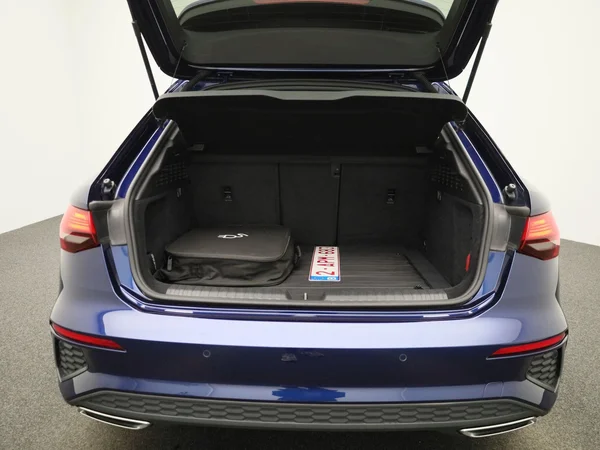 Audi A3 (2021) — foto 38 van 38