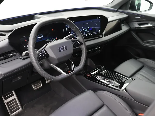 Audi SQ6 e-tron (2025) — foto 3 van 28