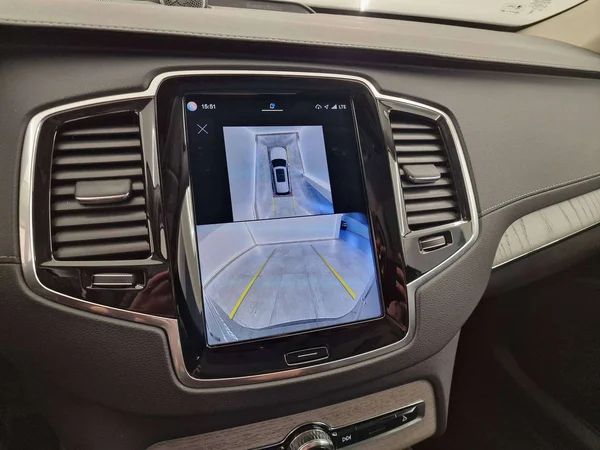 Volvo XC90 (2024) — foto 8 van 18
