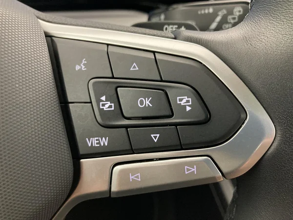 VOLKSWAGEN Golf VIII (2024) — foto 4 van 36