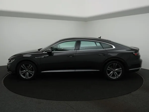 VOLKSWAGEN Arteon (2022) — foto 2 van 30