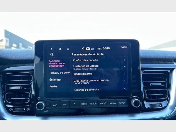 Kia Stonic (2024) — foto 8 van 31