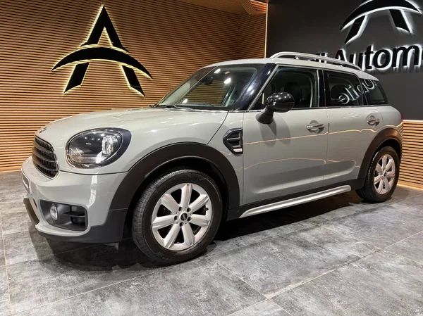 Mini One (2019) — foto 11 van 22