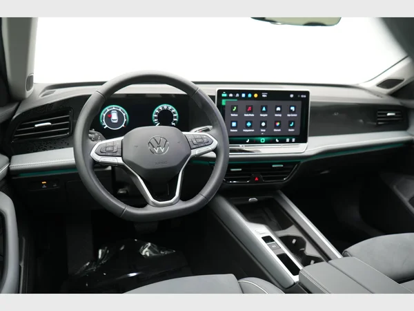 VOLKSWAGEN Passat SW (2025) — foto 10 van 33