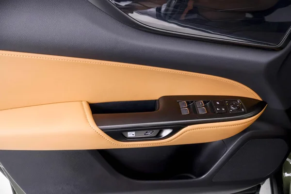 Lexus NX 450h+ (2023) — foto 9 van 60