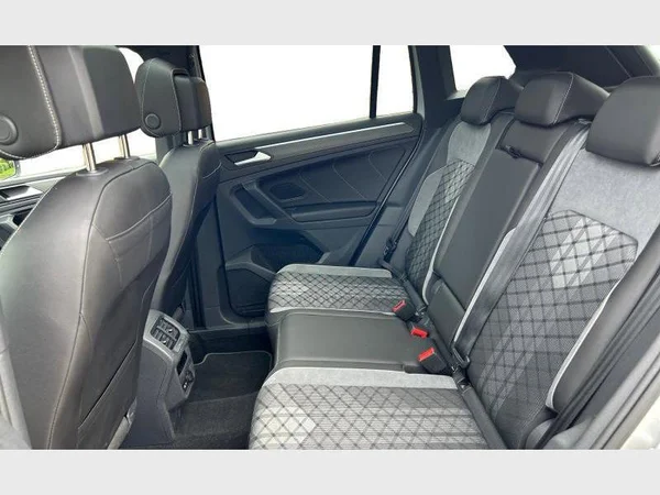Volkswagen Tiguan (2023) — foto 3 van 39