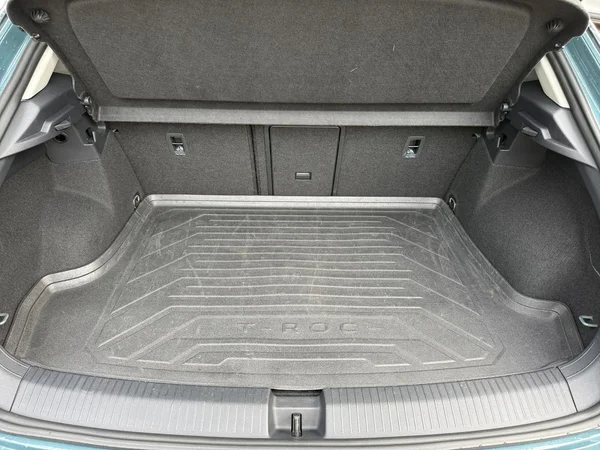 VOLKSWAGEN T-Roc (2022) — foto 14 van 23