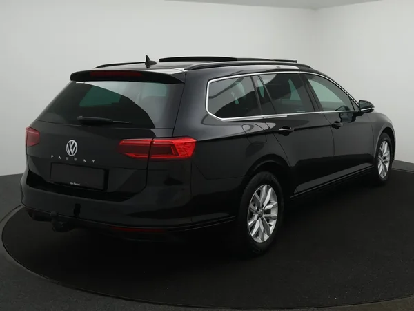 Volkswagen Passat (2020) — foto 12 van 33