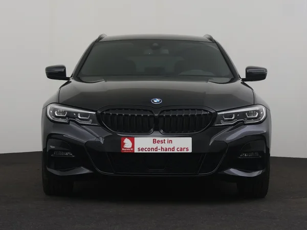 BMW 330 (2022) — foto 30 van 32