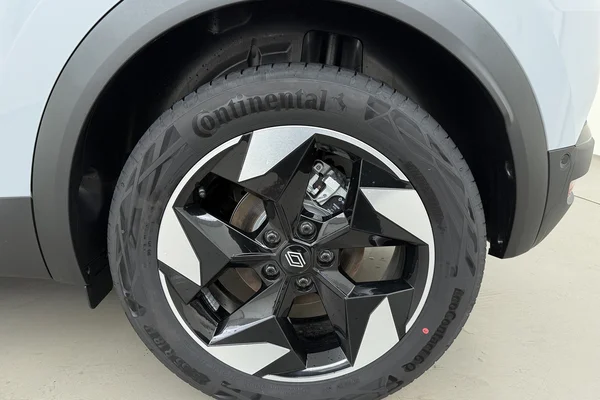 Renault Captur (2025) — foto 15 van 18