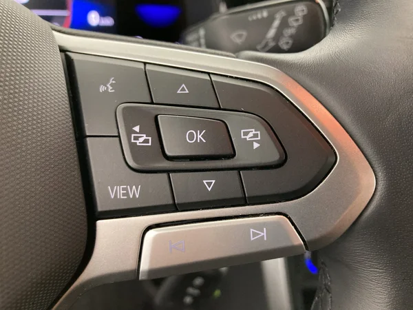 VOLKSWAGEN Polo (2024) — foto 18 van 36