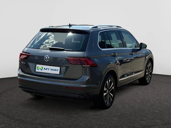 VOLKSWAGEN Tiguan (2019) — foto 21 van 24