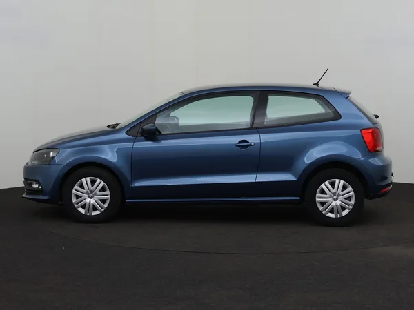 VOLKSWAGEN Polo (2017) — foto 12 van 20