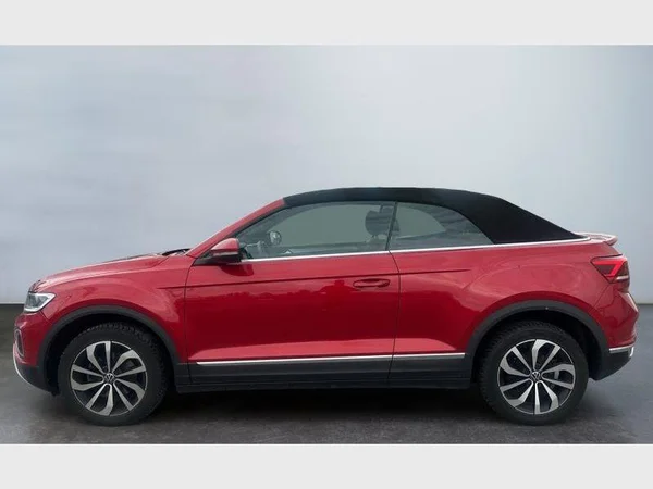 Volkswagen T-Roc Cabriolet (2023) — foto 12 van 18