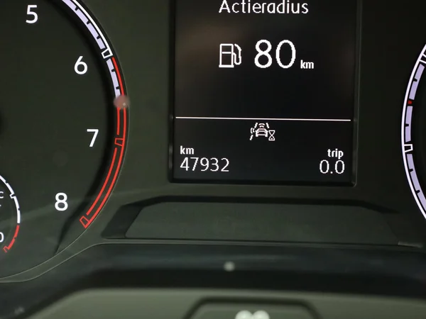 VOLKSWAGEN T-Roc (2020) — foto 9 van 19