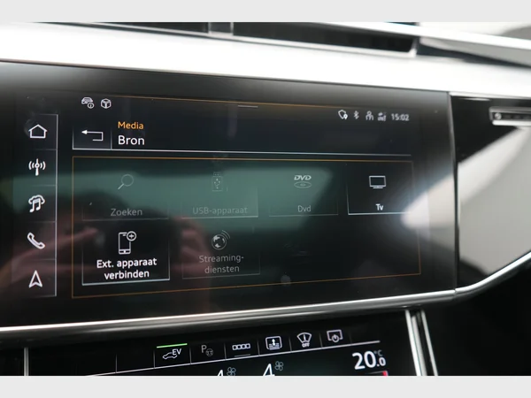 AUDI A8 Long PHEV (2024) — foto 35 van 43